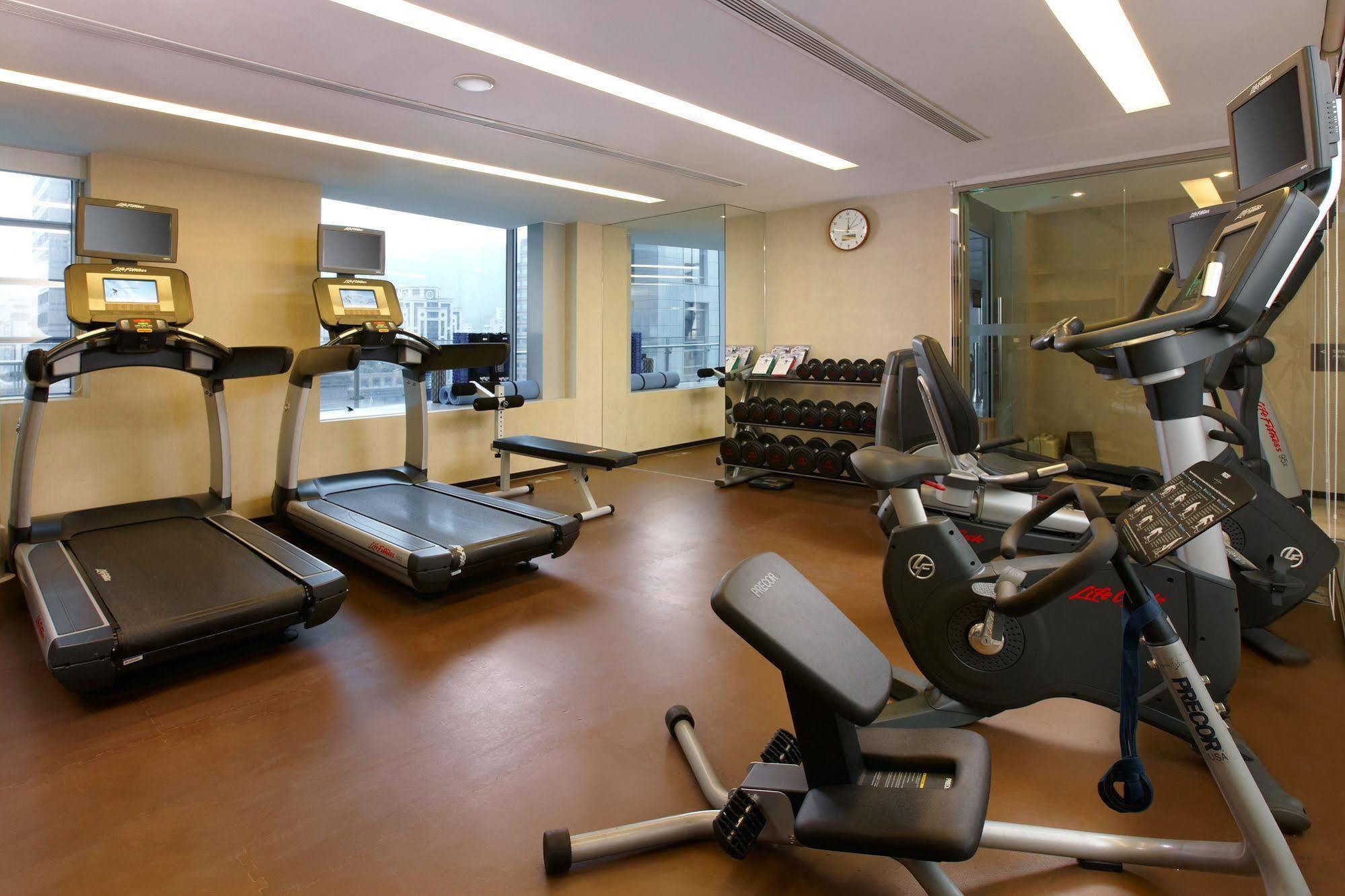 Hotel Humble House Taipei Extérieur photo The gym at the hotel