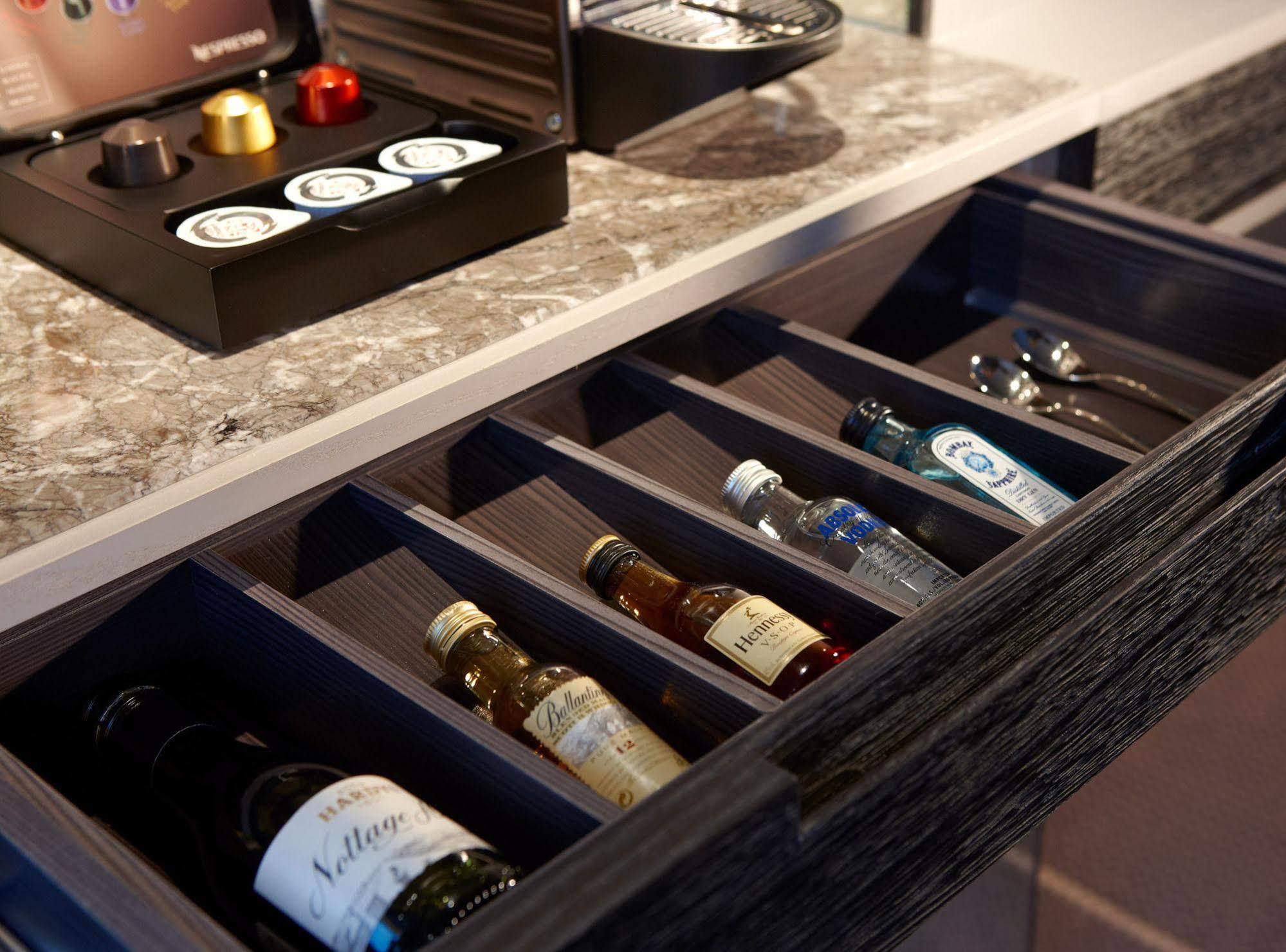 Hotel Humble House Taipei Extérieur photo A drawer with dividers